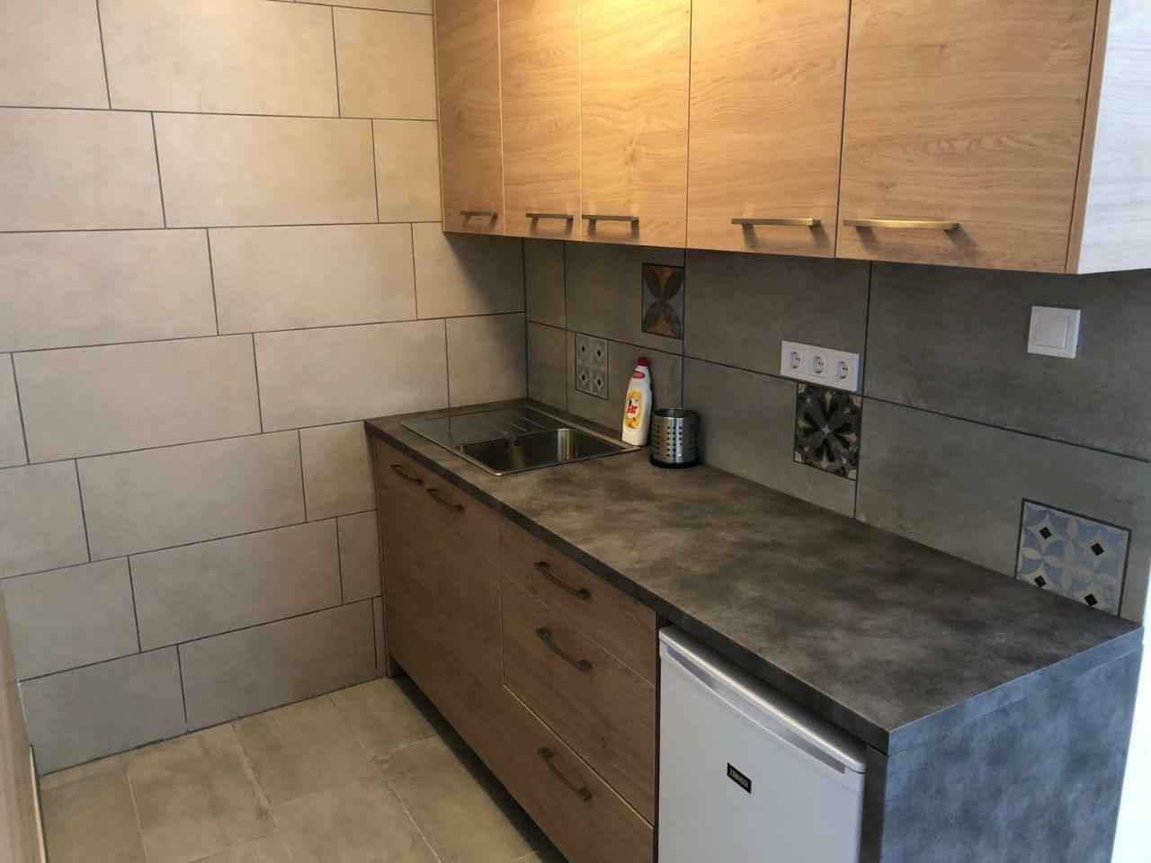Juno Apartman Vendeghaz Miskolc Exterior photo