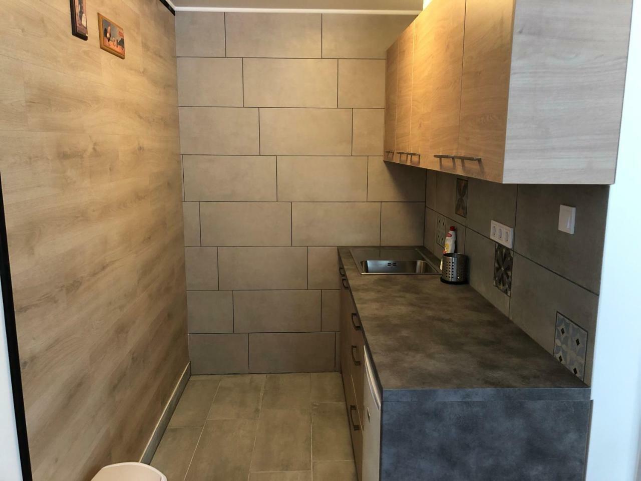 Juno Apartman Vendeghaz Miskolc Exterior photo