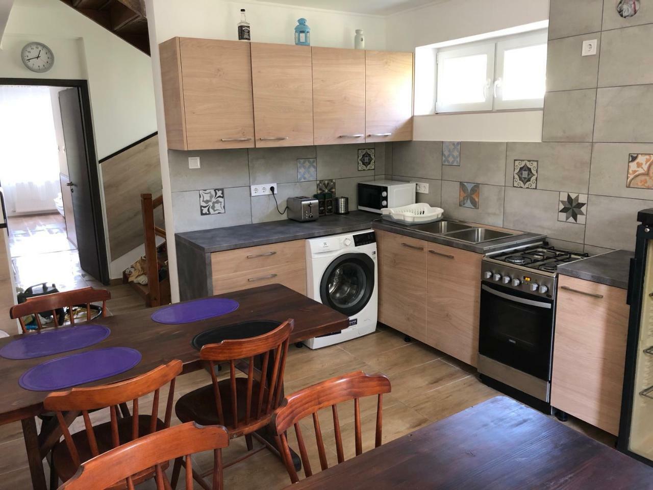 Juno Apartman Vendeghaz Miskolc Exterior photo