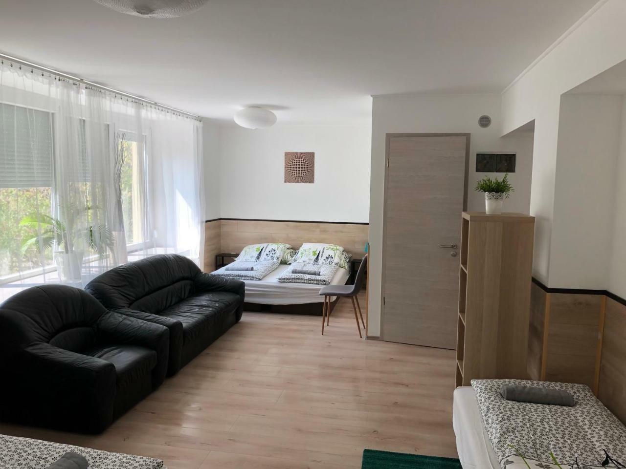 Juno Apartman Vendeghaz Miskolc Exterior photo