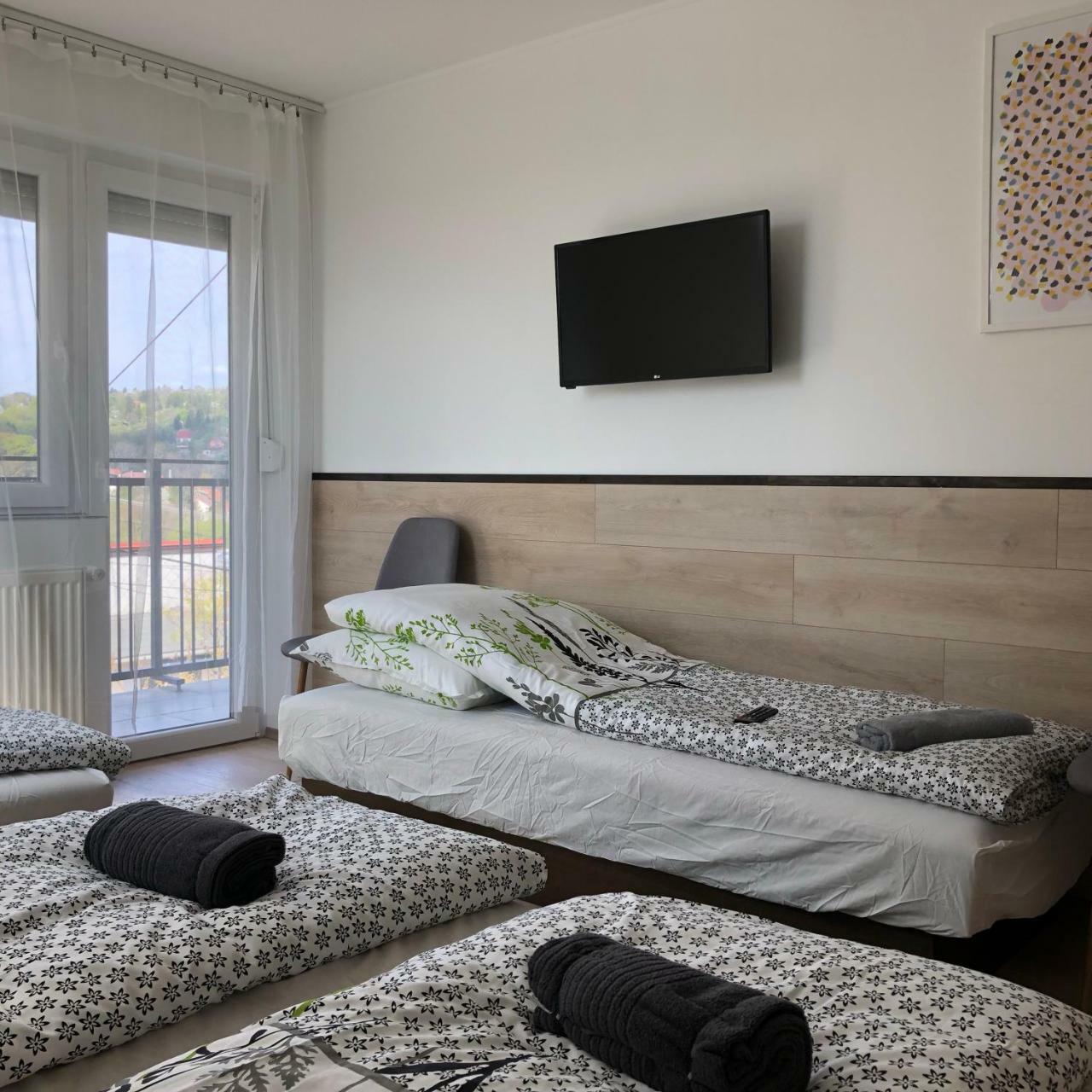 Juno Apartman Vendeghaz Miskolc Exterior photo