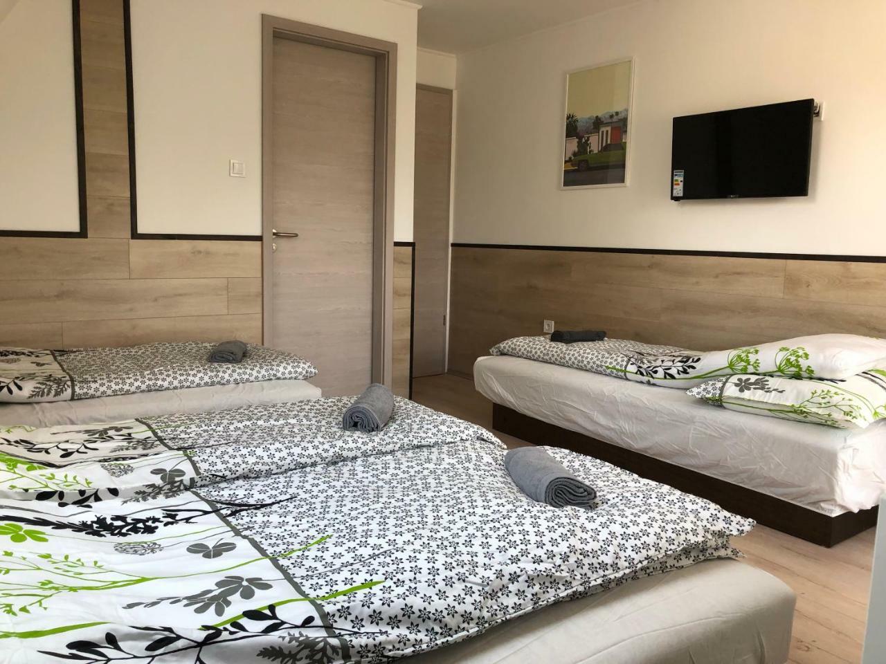 Juno Apartman Vendeghaz Miskolc Exterior photo