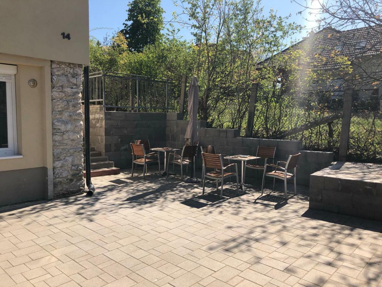 Juno Apartman Vendeghaz Miskolc Exterior photo